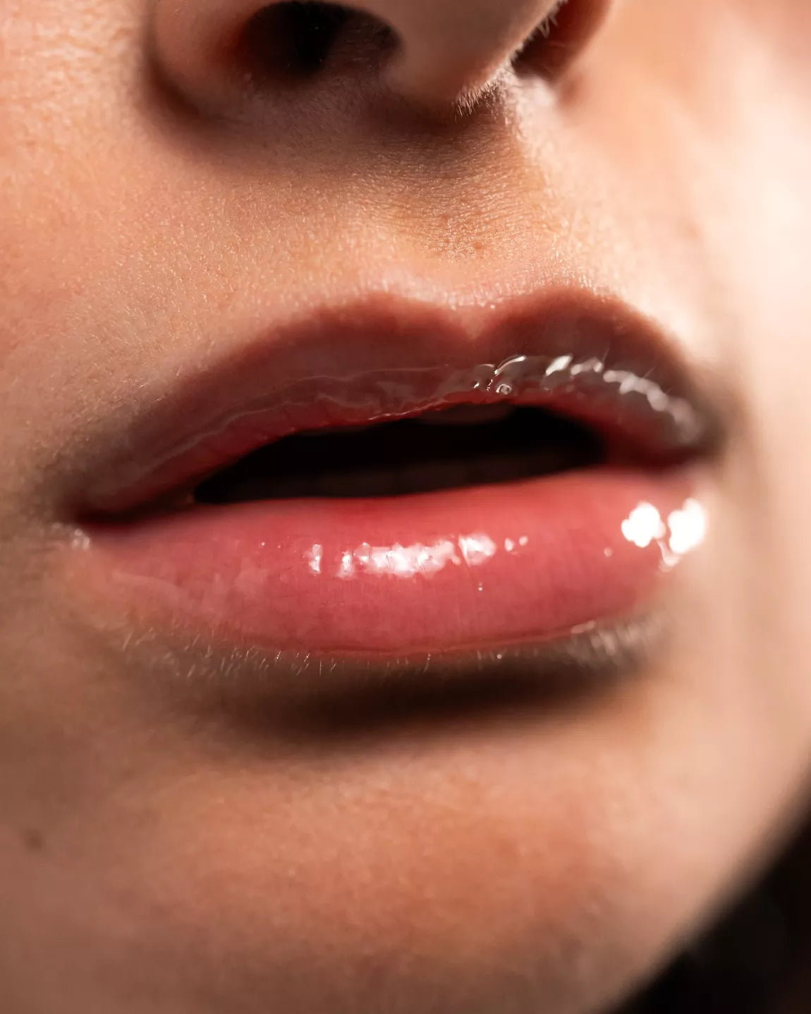 TREW – Lip Oil Naturelle & Vegan – Brillance & Soin (Effet Miroir)